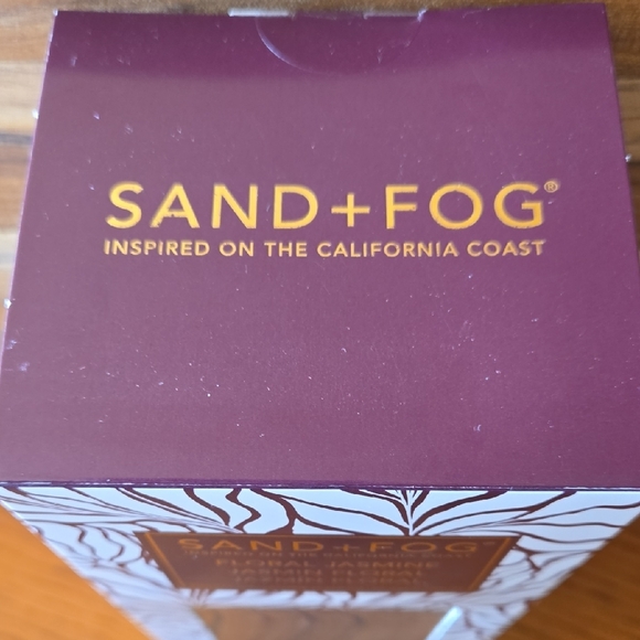 SAND + FOG Floral Jasmine Reed Diffuser - Picture 2 of 3